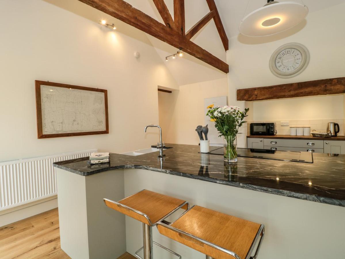 Tom'S Barn Villa Yeovil Exterior photo