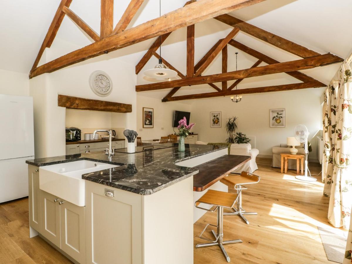 Tom'S Barn Villa Yeovil Exterior photo
