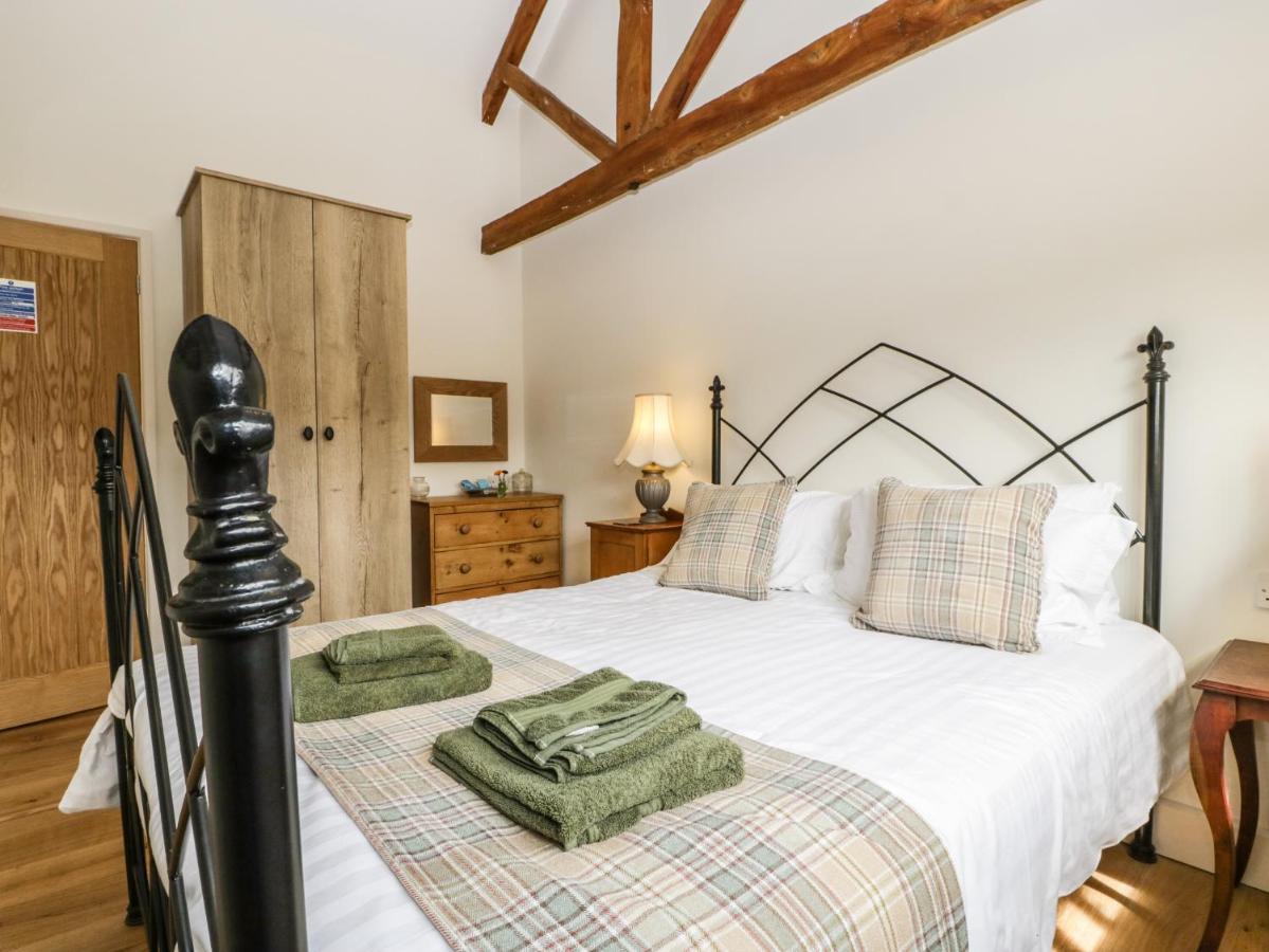 Tom'S Barn Villa Yeovil Exterior photo